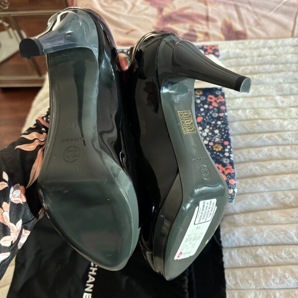 NWOB - Authentic - Chanel Vintage Interlocking CC Pumps Size 40 - Picture 9 of 11